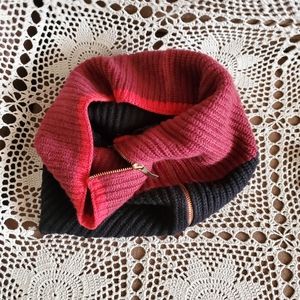Zipper scarf